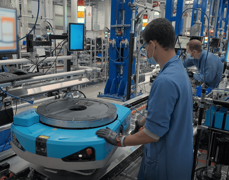 Robots Take On Warehousing’s Hardest Jobs